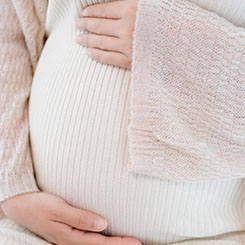 这些评🗞论如同一面👩‍👩‍👧‍👧🇧🇧镜子，清晰地映照🎯🐋助孕机构名字推荐